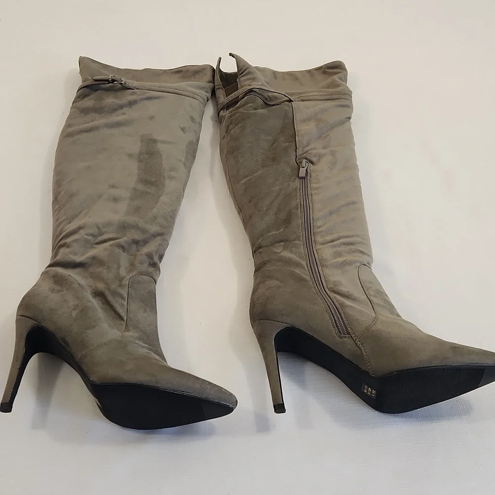 Chinese Laundry Heather Gray Over Knee Stiletto Heel Boots. Size 8.5